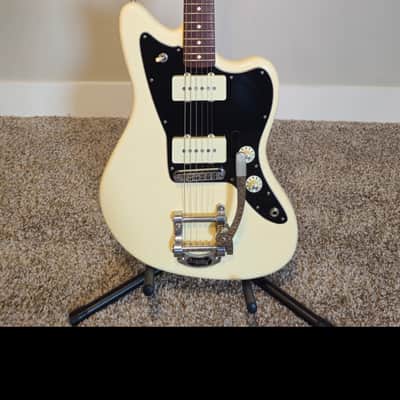 Fender Limited Edition American Special Jazzmaster W/ Hardcase &Bigsby Vibrato 2016 - Olympic White image 2
