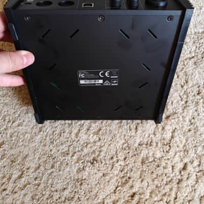 IK Multimedia AXE I/O Solo USB Audio Interface 2020 - Present - Black image 5