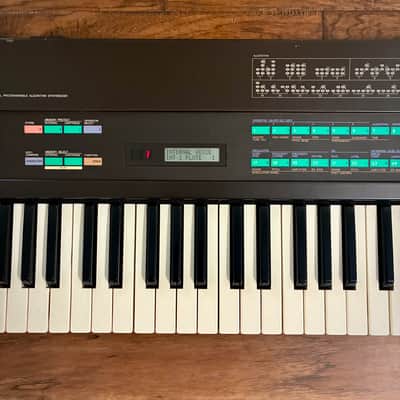 Yamaha DX7 Programmable Algorithm Synthesizer with Cartridge image 3