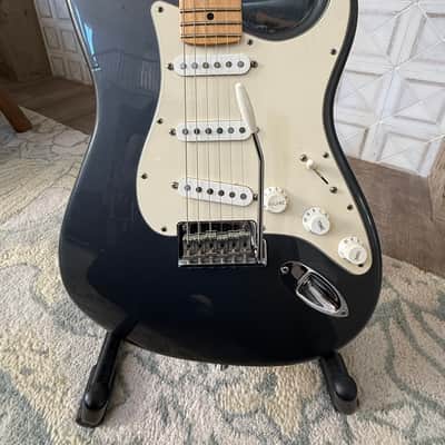 Fender (USA Made) Stratocaster with Maple Fretboard 2009 - Charcoal image 2