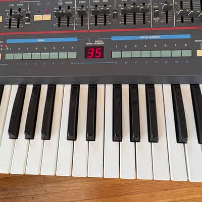 Roland Juno-106 61-Key Programmable Polyphonic Synthesizer 1984 image 2
