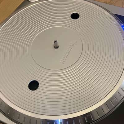 Numark X2 Hybrid Direct-Drive Turntable and MP3 CD Player image 5