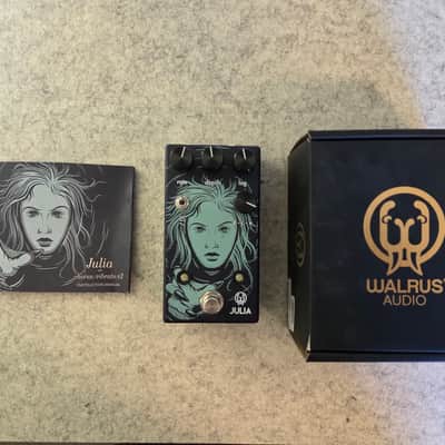 Walrus Audio Julia chorus/vibrato v2 - Black image 1