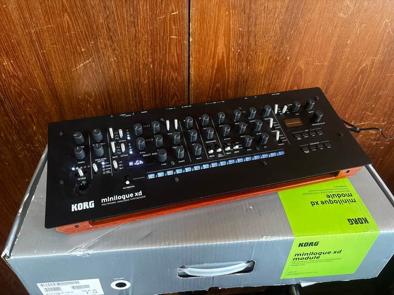 Korg minilogue XD 4-voice Analog Synthesizer Module w/ box power supply image 1