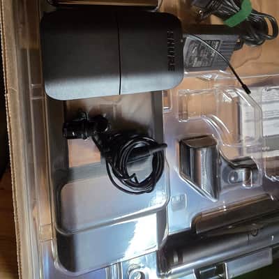 Shure BLX1288/CVL Dual Channel Combo Wireless System 2015 - Present - Black image 6