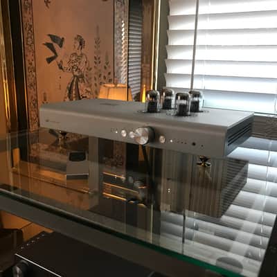 Schiit Freya + Tube Preamplifier In Silver With The Extra Tung-Sol Factory Platinum Matched Tubes Like New! 2021 image 2