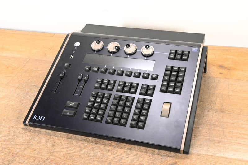 ETC ION 1000 Lighting Console CG01DYY image 1