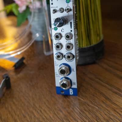 BASTL Instruments Ciao! Quad Line Output & Headphones Amp 2013 - 2020 - Silver image 10