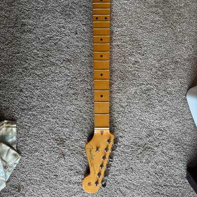 Fender Vintera 3 50’s maple neck 2026 - Clear image 1