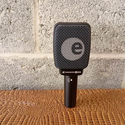 Sennheiser e906 Supercardioid Dynamic Instrument Microphone - Black image 4