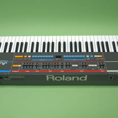 Roland Juno-106 analog synthesizer fully serviced, new voice chips, 100 to 240 V possible ! image 2