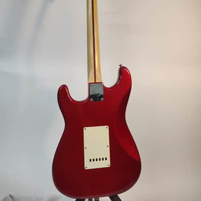 Squier Affinity Series Stratocaster with Rosewood Fretboard 2004 - 2013 - Metallic Red image 4