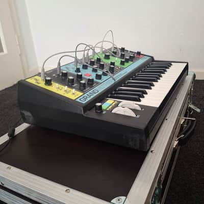 Moog Grandmother 32-Key Semi-Modular Analog Synthesizer 2018 - Present - Black / Multi-Colored Panel image 3