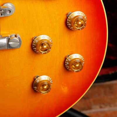 Gibson Custom 1958 Les Paul Standard VOS Cherry Sunburst Electric Guitar 2003 Pre-Owned image 7