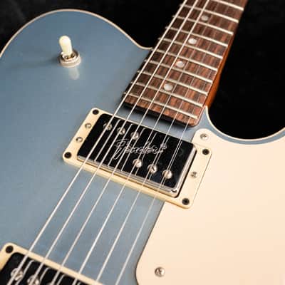 Fender Limited Edition Troublemaker Telecaster Deluxe in Ice Blue Metallic image 6