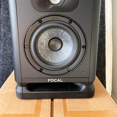 Focal Alpha 50 Evo Powered Studio Monitor (Pair) 2021 - Present - Black image 2