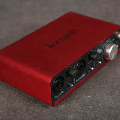 Focusrite Scarlett 2i2 - 2nd Hand image 2