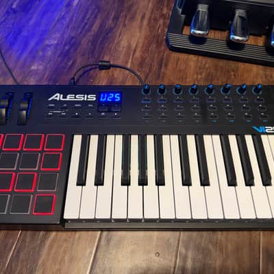 Alesis VI25 USB MIDI Keyboard / Pad Controller 2010s - Black image 1