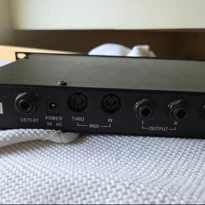 Alesis Midiverb II 16-Bit Digital Effects Processor 1990s - Black image 3