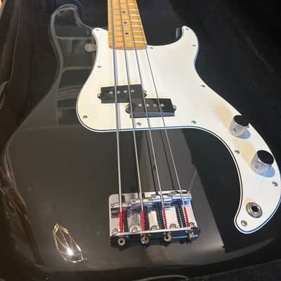 Fender Player II Precision Bass 2024 - Present - Black image 1