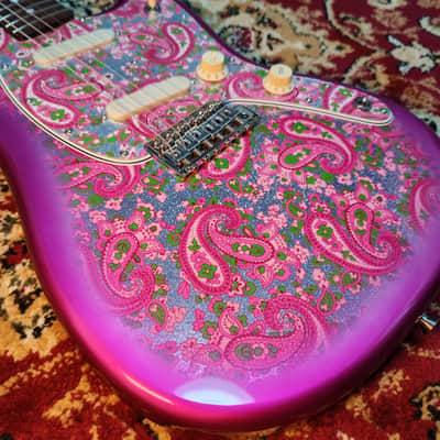 NEW IN BOX* 2025 Fender Japan Char Mustang Pink Paisley 1 of 70