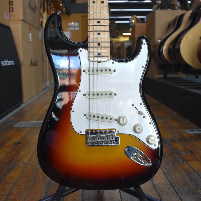 Fender Custom Shop 1968 Stratocaster DLX Closet Classic Electric Guitar 3-Color Sunburst w/Hard Case image 1