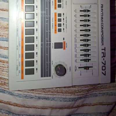Roland TR-707 Rhythm Composer 1985 - White