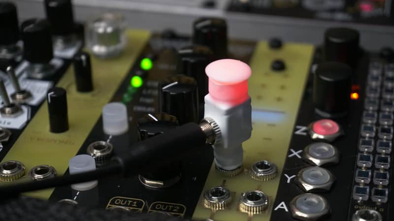 Tidbit Audio  Mini Random CV Generator / Quad Random Oscillator / Random Noise Generator 2022 White image 1