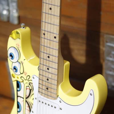 SpongeBob Electric Guitar Outfit image 8