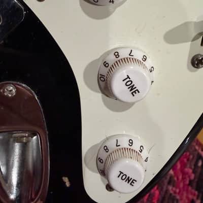 Price to Sell! Stratocaster “1954” replica: Fender American vintage ‘56 ri AVRI body/Klein epic 1954 replica pups/ thick highly figured reliced Musikraft neck/ early 50’s replica pups covers and knobs image 7