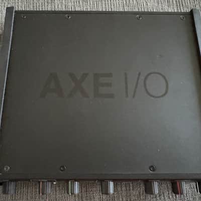 IK Multimedia AXE I/O USB Audio Interface 2019 - Present - Black image 3