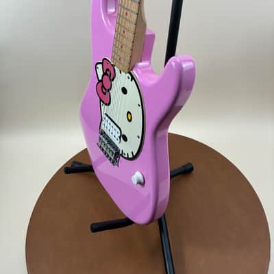 Squier Hello Kitty Stratocaster 2009 - Pink image 5