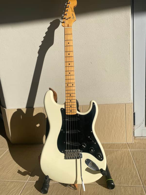 Made in Japan Squier Stratocaster 1986 - Olympic white image 1
