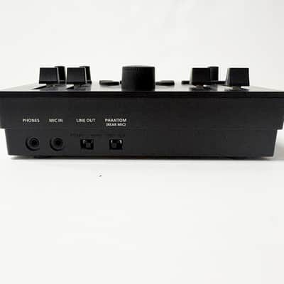 Roland Vt 4 [D2 N6083] (07/22) image 3