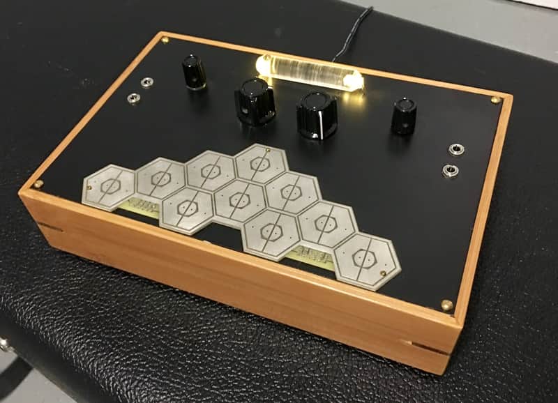 Folktek Conduit (Touch based Analog Drone Synthesizer) image 1