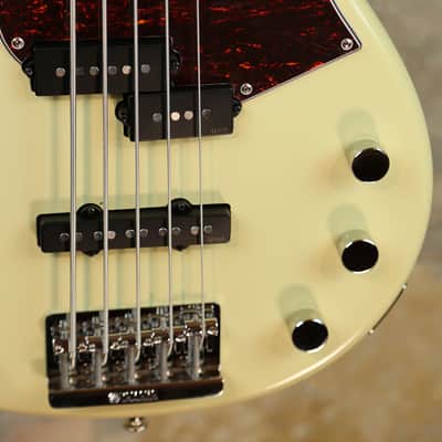 YAMAHA BBP35 VW - 5 Corde Made in Japan - Vintage White image 4
