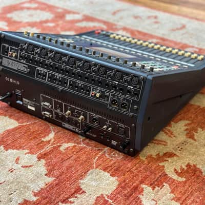 YAMAHA 03D Mixing Console image 2