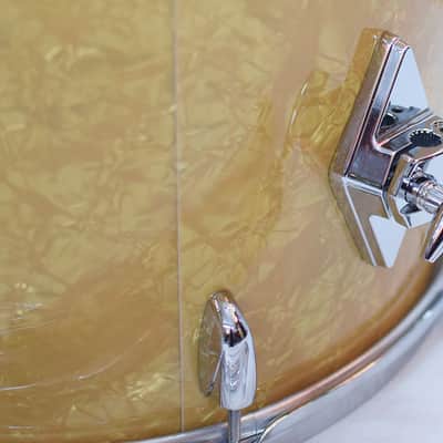 Gretsch USA Broadkaster Antique Pearl 4-pc Kit image 6