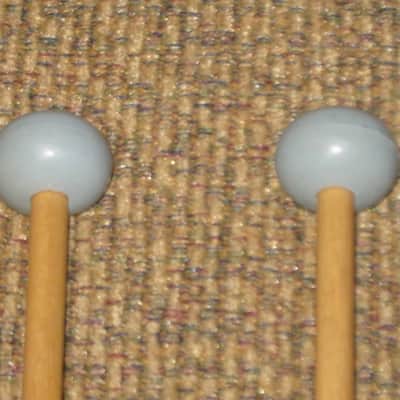 one pair of new old stock near A+ Mike Balter MB6B (6B) Hard Keyboard Mallets - 1" diameter Oval Gray Rubber HEADS and Natural Birch HANDLES (for Xylophone, Bells) mid to late 1990s (+ packaging) Unwound Series image 4