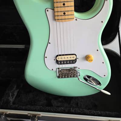 Used Fender Strat Made in Mex Seafoam Green H W/Hard Case image 4