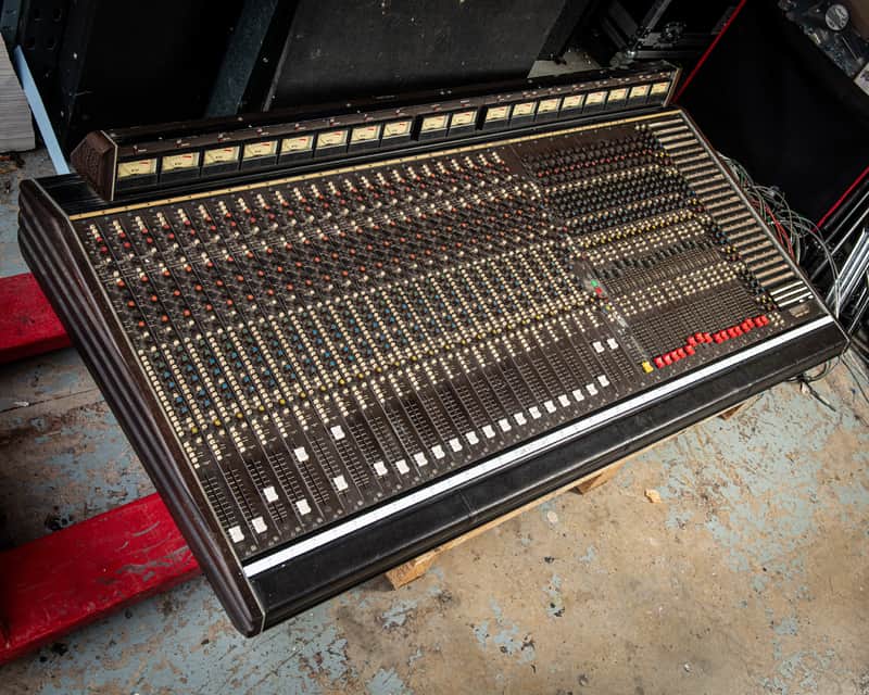 Soundcraft 24 Channel Mixing Desk SISTERS OF MERCY SHED SEVEN 1980s - Black image 1