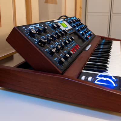Moog Minimoog Voyager Select Series 44-Key Monophonic Synthesizer 2006 - 2013 - Cherry Cabinet image 6