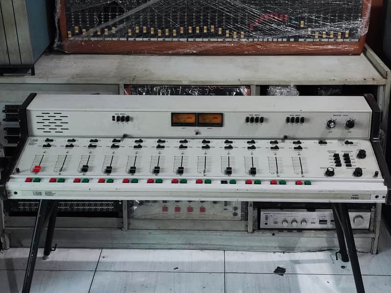 Rare Vintage Urei Model 1693 1690 Analog Mixing Console Mixer image 1