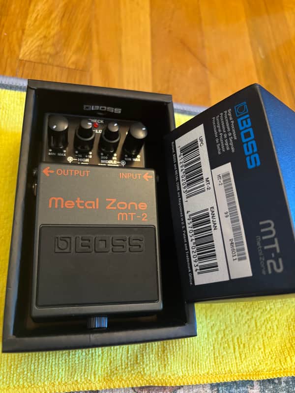 Boss MT-2 Metal Zone Pedal image 1