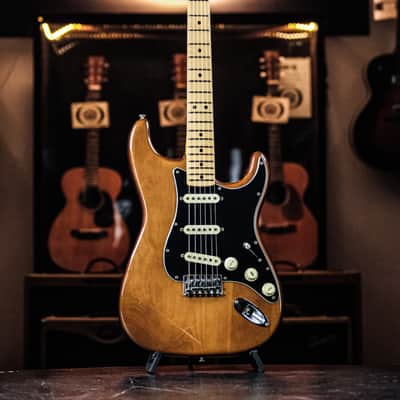 1973 Fender Stratocaster walnut image 2