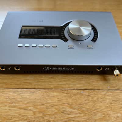 Universal Audio Apollo x4 Gen 2 Thunderbolt Audio Interface 2024 - Present - Silver image 2