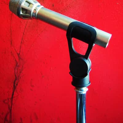 Vintage 1970's AKG D190E dynamic cardioid microphone w mic clip & pouch Low Z 200 OHMS D1000E # 3 image 7