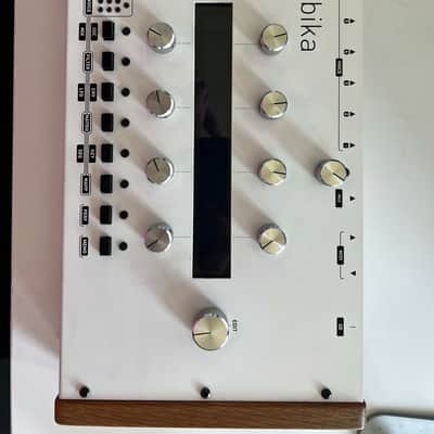 Mutable Instruments 2 Synth Set: Ambika 6-Voice Polyphonic Synthesizer and Shruthi Monophonic Synthesizer image 3