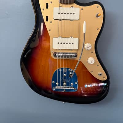 Fender Limited Edition Vintera II '50s Jazzmaster - 3-Color Sunburst image 2