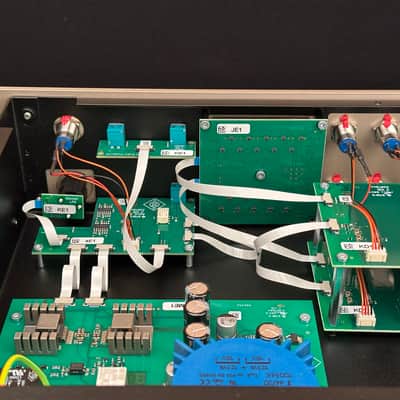 Neumann V 402 Dual Channel Microphone Preamp. MINT V402 image 15